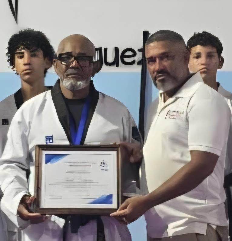🥋 Reconocimiento al Maestro Teófilo Rodríguez